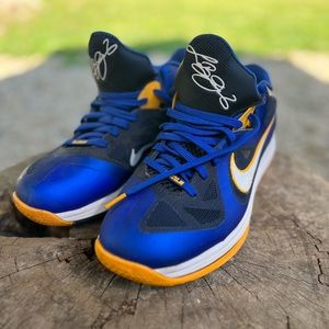 Nike sneakers Mens size 10.5